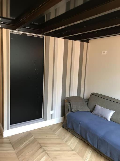 Dezza Loft Apartment Milan Bagian luar foto