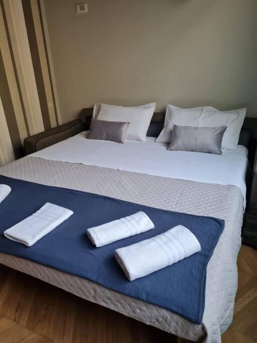 Dezza Loft Apartment Milan Bagian luar foto