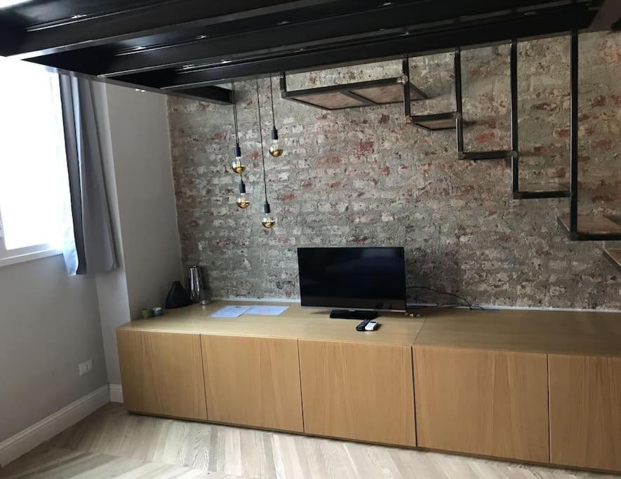 Dezza Loft Apartment Milan Bagian luar foto